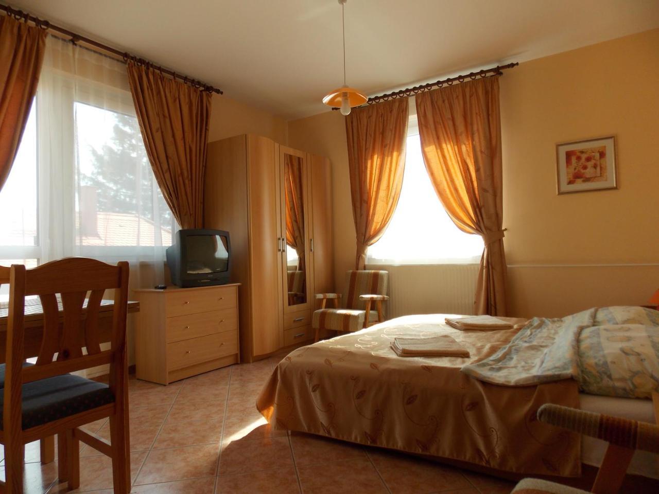 Heviz Therme Apartmenthaus Exterior foto